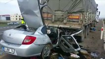 Otomobil, park halindeki tıra arkadan çarptı: 4 ölü - DİYARBAKIR