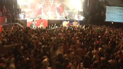 Charlie Brown Jr. - Papo Reto (Prazer É Sexo O Resto É Negócio) (Live)