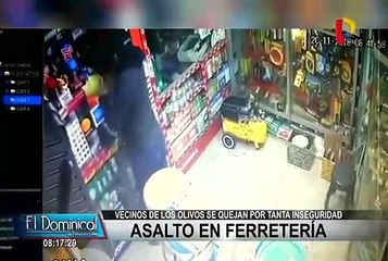 Скачать видео: Los Olivos: cámaras de seguridad registran asalto a ferretería