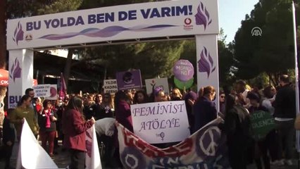 KKTC'de "Kadına Yönelik Şiddetle Uluslararası Mücadele Günü" - Lefkoşa