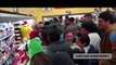 Black Friday : les pires scènes de foules dans les supermarchés aux Etats-Unis