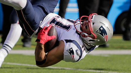 Edelman torpedoes at end of 36-yard catch-and-run