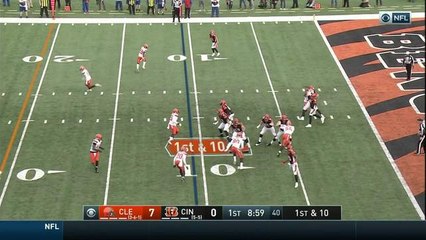 John Ross makes acrobatic catch for 17 yards