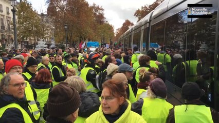 VIDEO. Gilets jaunes en Indre-et-Loire : la journée du samedi 24 novembre en vidéos
