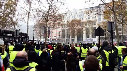 7- 'Macron démission', Gilets jaunes