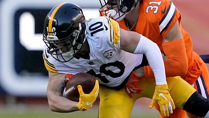 Switzer secures tough catch between defenders