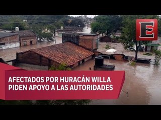 Decenas de familias pierden sus casa tras el paso del huracán Willa