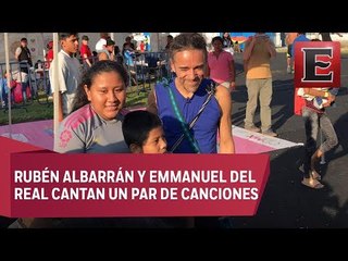 Integrantes de Café Tacvba conviven con migrantes en la Magdalena Mixhuca