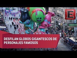 Pese al frío, miles disfrutan en NY el desfile de Acción de Gracias