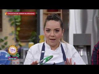 La chef Ingrid y Alexander Acha preparan chuleta de cerdo glaseada | Sale el Sol