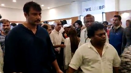 Ambareesh : ಅಂಬಿ ಅಪ್ಪಾಜಿಯನ್ನ ನೋಡಲು ಕಂಠೀರವ ಸ್ಟುಡಿಯೋಗೆ ತಲುಪಿದ ದಾಸ