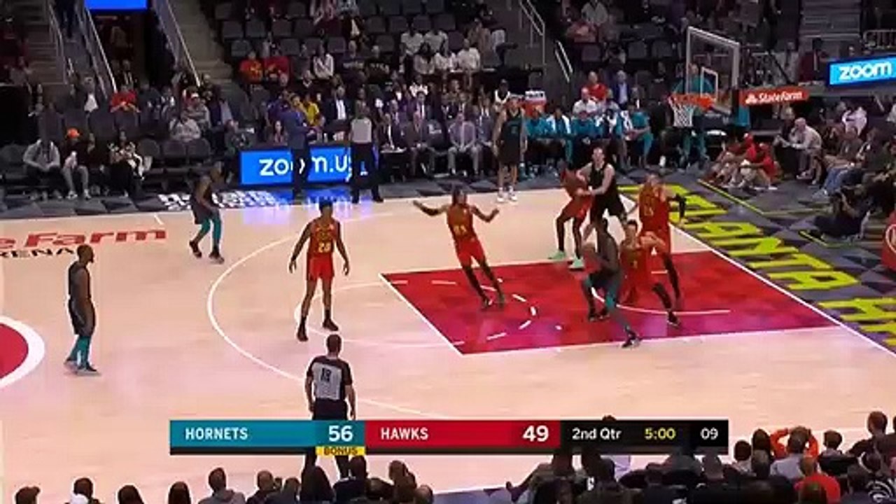 Alex-Len-Blocks-and-DeAndre-Bembry’s-Flying-Dunk-vs-Hornets-%7C-Hawks-vs-Hornets-%7C-Nov-25%2C-2018