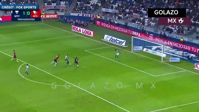 Rogelio Funes Mori martyrise la défense centrale du FC Atlas