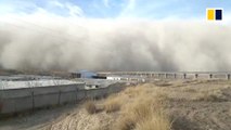 Sandstorm hits China’s Gansu province