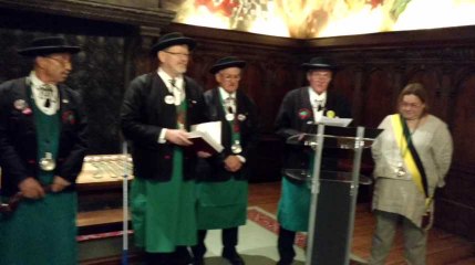 A Mons Intronisation des compagnons du Beaujolais 1Video Eric Ghislain