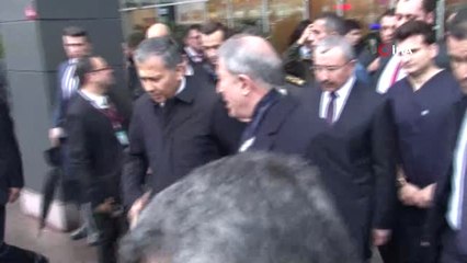 Milli Savunma Bakanı Hulusi Akar Yaralı Askerin Durumu Hakkında Bilgi Aldı