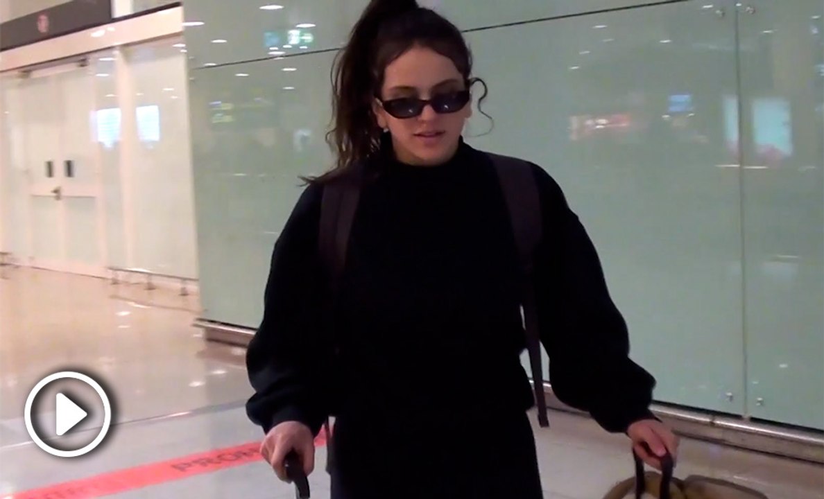 Rosalía llega a España tras triunfar en los Grammy Latinos