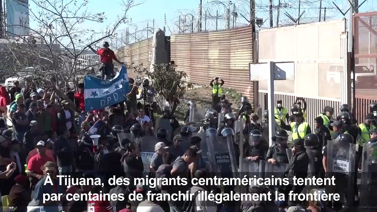 500 migrants tentent en vain de franchir la frontière américaine
