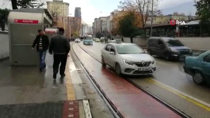Bursa'da Saniye Saniye Ölüm... Otomobilin Motosiklete Çarptığı Anlar Kamerada