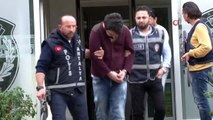 Antalya’da dolandırıcılık operasyonu...Kendilerini emlakçı diye tanıtarak 22 bin lira dolandıran şüpheliler yakalandı