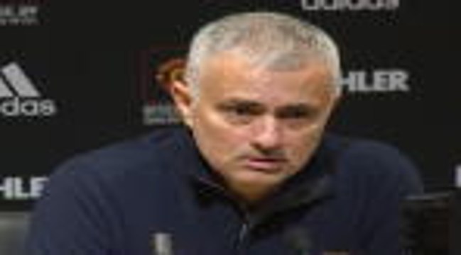 Mourinho hits out at Palace keeper Hennessey for time-wasting