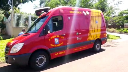 Homem recebe socorro do Siate no Bairro Canadá