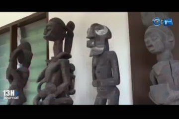RTG/Remise de rapport sur la restitution du patrimoine culturel Africain au Président Emmanuel Macron
