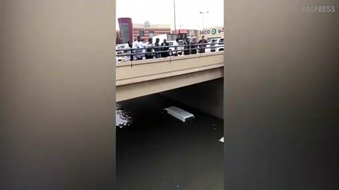 Cars Abandoned In Saudia Arabia Floods