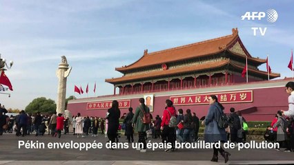 Pékin dans un brouillard épais de pollution