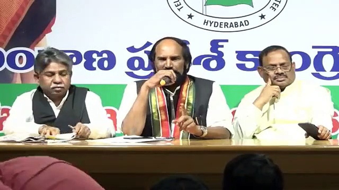 TPCC president  Uttam kumar Reddy and Manda Krishna Madiga, President, MRPS addressing media at Gandhi Bhavan