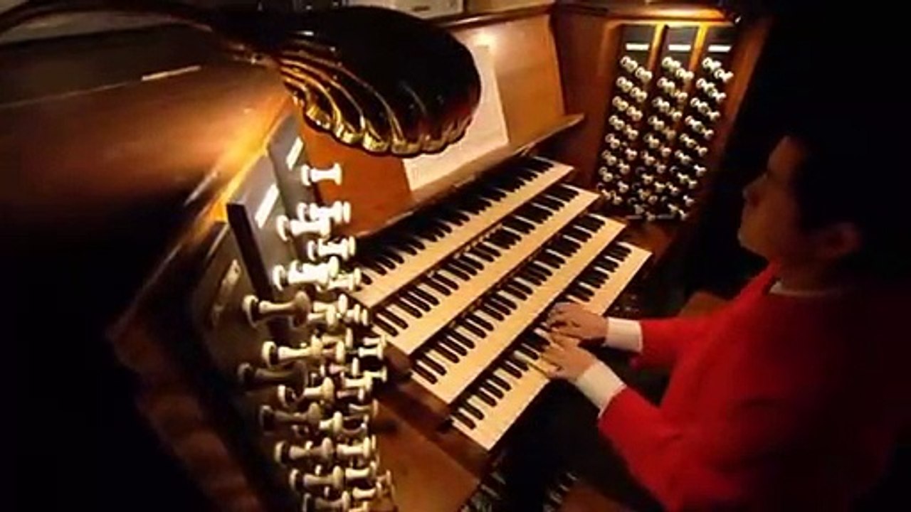 Ave Verum Corpus (Mozart) -  King's College, Cambridge