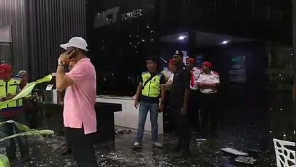 Temple protesters march to One City building, smashing windows