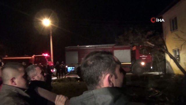 2 kardeşin yan yana olan evleri çıkan yangında küle döndü