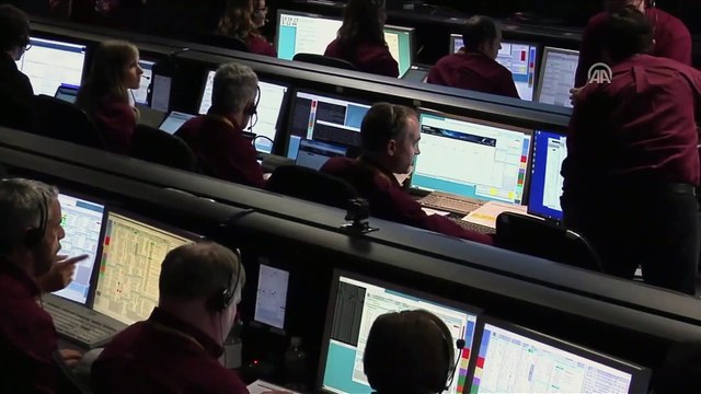 NASA'nın sismik inceleme aracı Mars'a indi