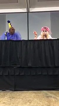 UNHhhh panel- Trixie Mattel and Bob The Drag Queen about Farrah Moan