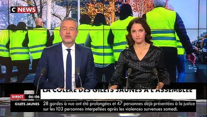 Un député de La France insoumise brandit à son tour, cette nuit, un gilet jaune à la tribune de l'Assemblée Nationale