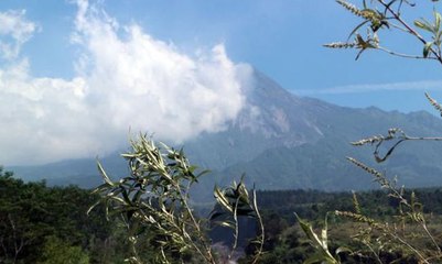 Download Video: Gugurkan Lava, Aktivitas Gunung Merapi Meningkat