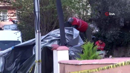 Kaza kırım ekibi, düşen helikopterin enkazını inceliyor