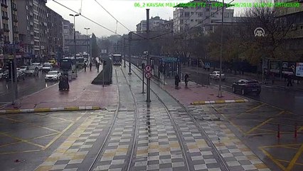 Tramvay kazası güvenlik kamerasında - KOCAELİ