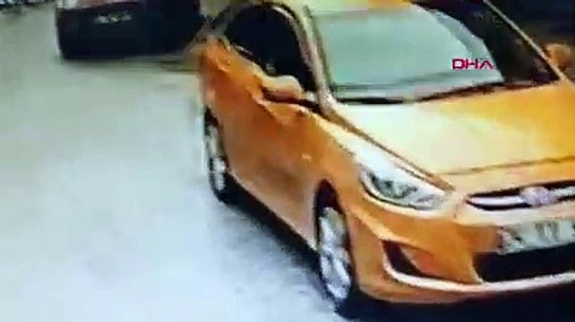 Turistlerden fazla para alıp birinin de yüzüne tüküren taksiciye 1002 lira para cezası