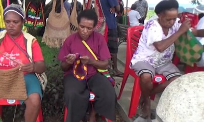 Seniman Anak Tanah Perangi Kekerasan Terhadap Perempuan