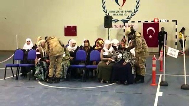 Sancaktepe'de düşen askeri helikopterde şehit düşen Piyade Uzman Çavuş Şahin Aslan son yolculuğuna uğurlanıyor