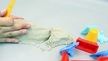 Kinetic Sand Cake Rainbow Colors & Baby Doll Beach Sand Play Bath Surprise Eggs