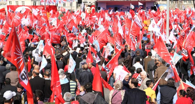 Nihat Zeybekçi'nin İzmir Adaylığının Ardından, CHP'li Alaattin Yüksel Adaylık Dosyasını Başkanlığa Sundu