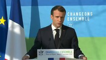 Macron opta pelo compromisso no braço-de-ferro com os 