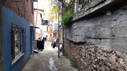 Evinin İkinci Katından Düşen Yaşlı Adam Öldü