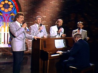 Bill & Gloria Gaither - This Ole House