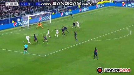 Amazing (C.Ronaldo) Goal Mandzukic (1-0) Juventus FC vs Valencia CF