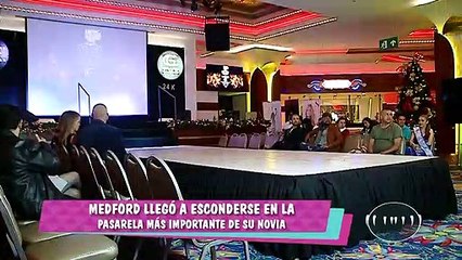 dbb-Hernán Medford le tomó fotos a su novia mientras desfilaba-271118