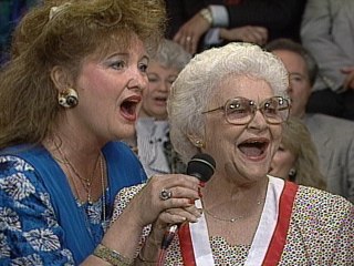 Bill & Gloria Gaither - Sweeter Each Day